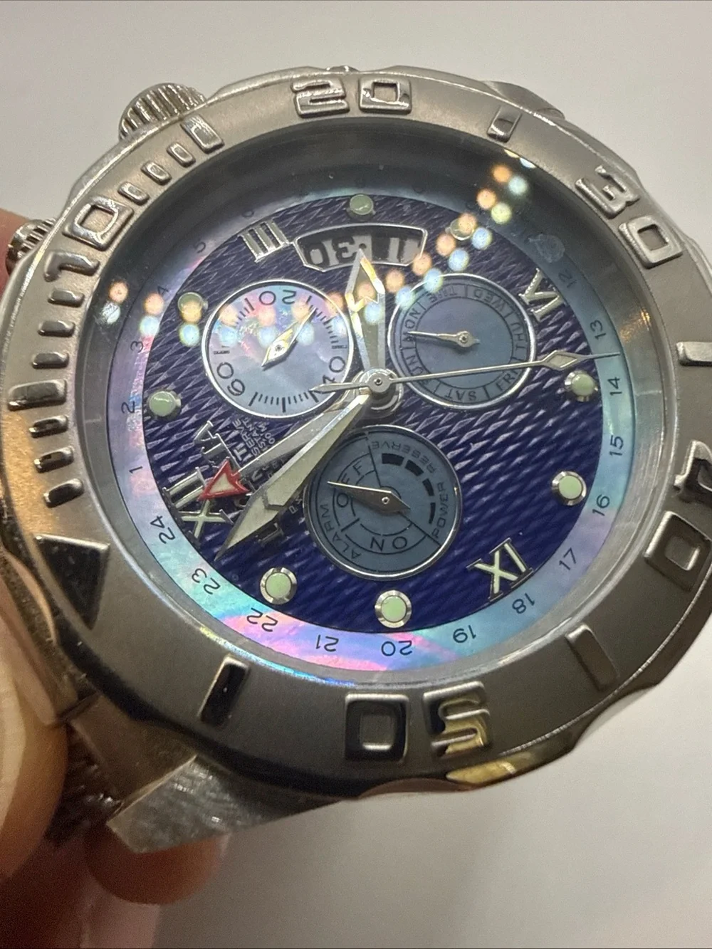 Invicta Pro Diver 6343 quartz timepiece from the Sea Wizard New Battery Silver